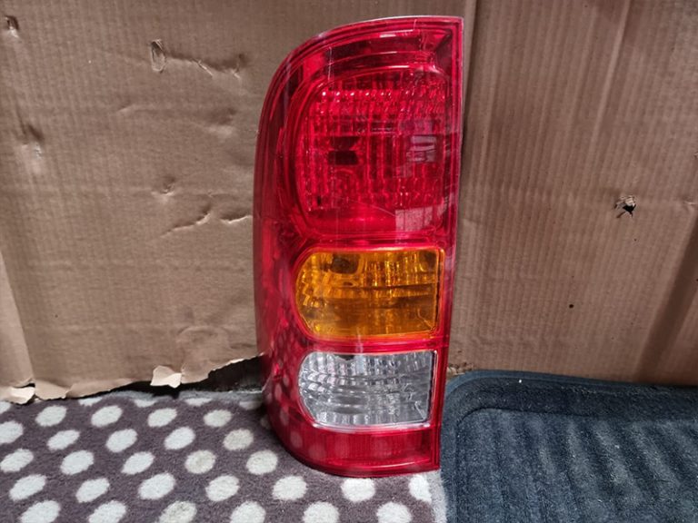 TAIL LIGHT TOYOTA HILUX VIGO Speedline Auto Parts